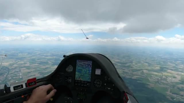 驾驶 GLIDER 到阿尔卑斯山的 850 公里旅行