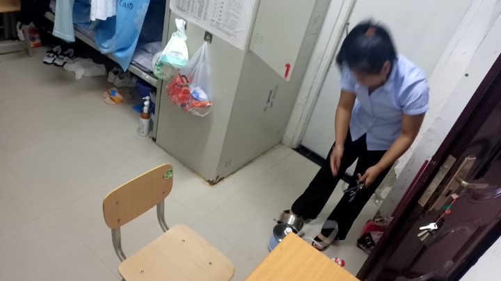 有是昨天那个渣男