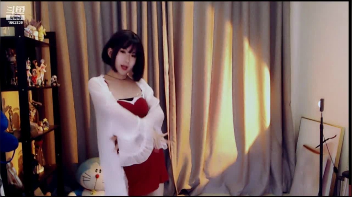 【2021-06-22 20点场】哈尼九：有个美女在直播哦