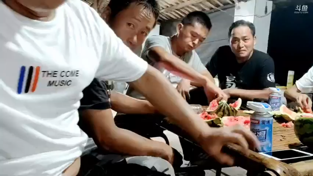 【2021-06-25 00点场】洪湖小肖：12点开播抓甲鱼