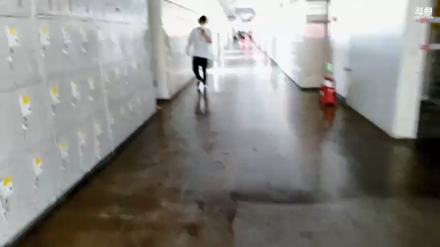 夜班下班回宿舍