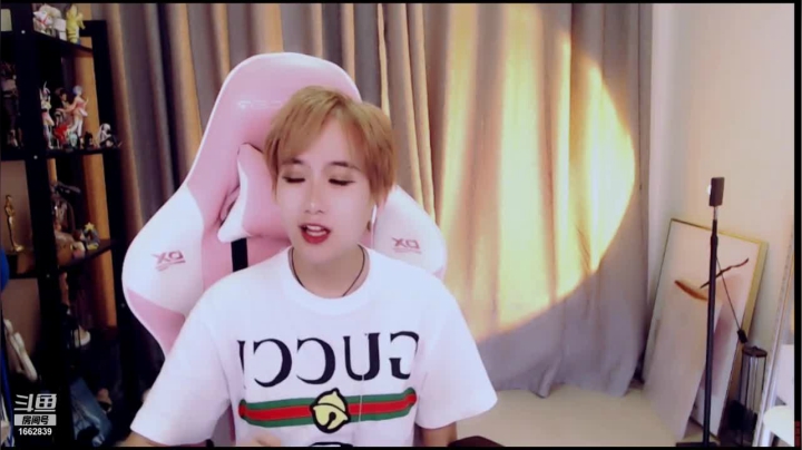 【2021-06-26 22点场】哈尼九：有一个美女在直播