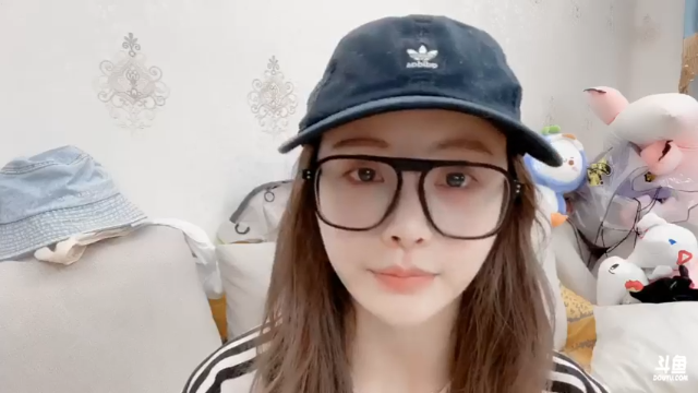 【2021-06-28 20点场】李哥儿DoubleLee：不舒服 晚一点播