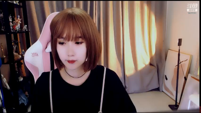 【2021-06-29 20点场】哈尼九：有一个美女在直播
