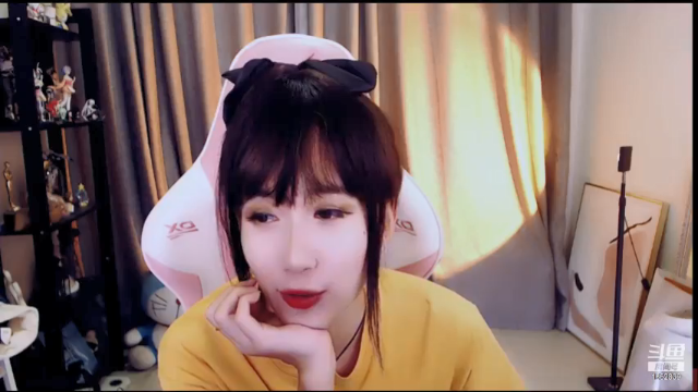 【2021-06-30 22点场】哈尼九：有一个美女在直播