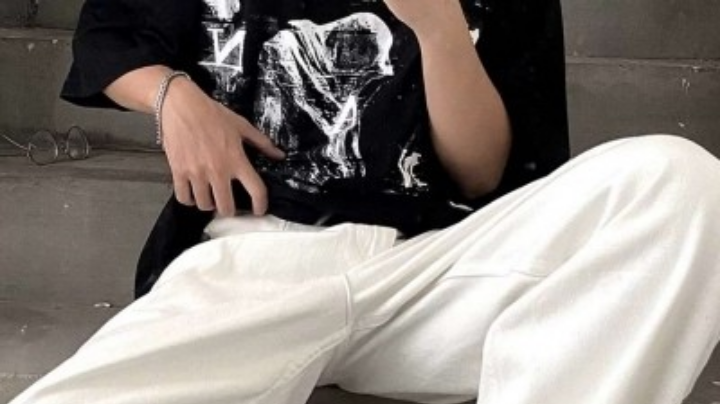 HK唾沫吧1hit我哦1ill哭咯弄