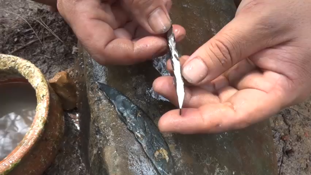 荒野空手 第二季  两年终于制作出铁器装备 总结 铅笔刀(21)新手村神器