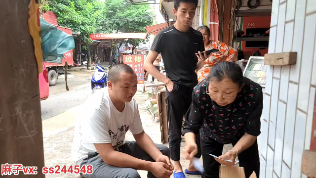 我在斗鱼看叶子户外直播户外