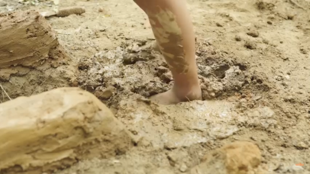 已经贴好字幕15_5建造原始土窑 (5)谢谢点关注 投币哦