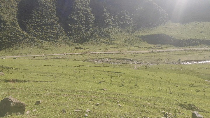甘肃临夏县多支巴沟美丽风景