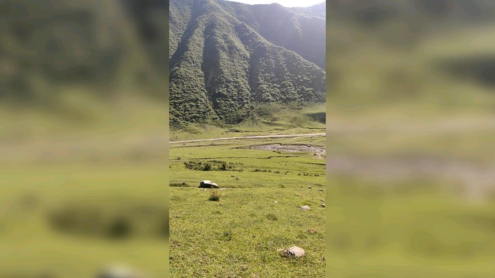 甘肃临夏县多支巴沟美丽风景