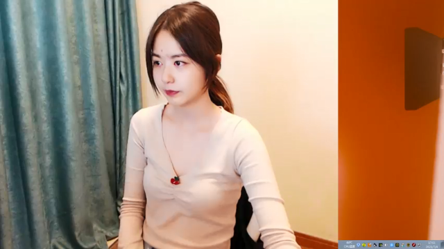 【2021-07-04 17点场】传情小小：没化妆比较素，明天解说pl