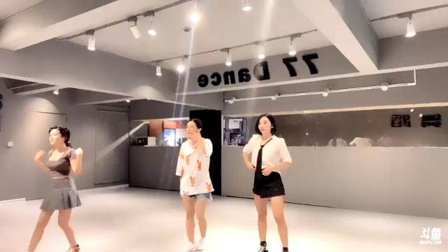 【妮儿Nierrr 舞蹈】07-05 16:53