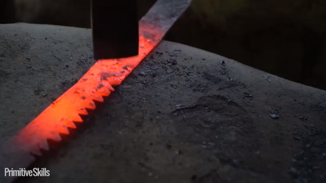 第三季更新高清E111制作工具,鲁班锯(12)真人我的世界-空手发展-单人炼铁