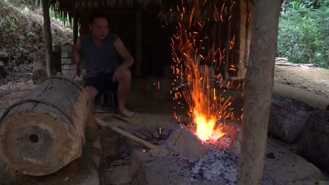 第三季更新高清E111制作工具,鲁班锯(13)真人我的世界-空手发展-单人炼铁