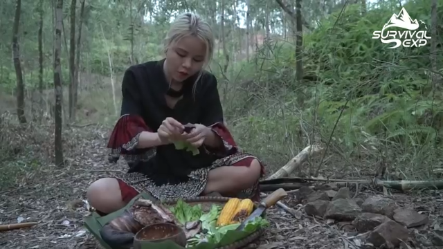 今天吃猪腿(10)户外怎么吃！？ 当然是BBQ拜托发财小手点关注，投币，三连哦