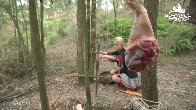 今天吃猪腿(3)户外怎么吃！？ 当然是BBQ拜托发财小手点关注，投币，三连哦