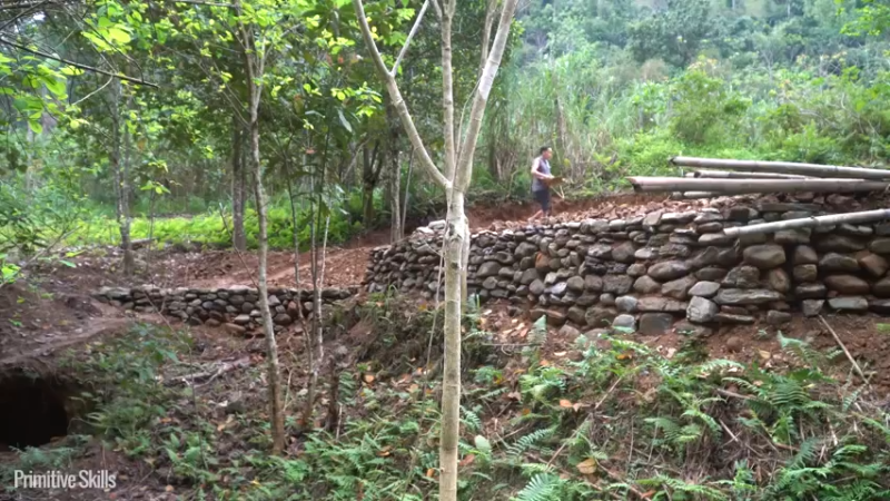 E69制作木匠工具8【真人我的世界-空手发展-单人炼铁】