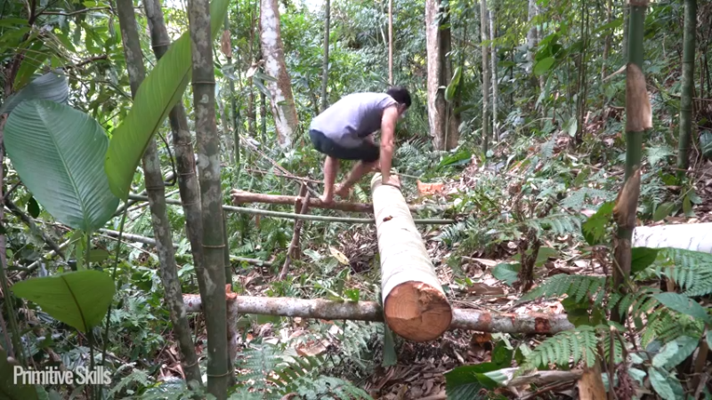 E70第一件木屋3【真人我的世界-空手发展-单人炼铁】