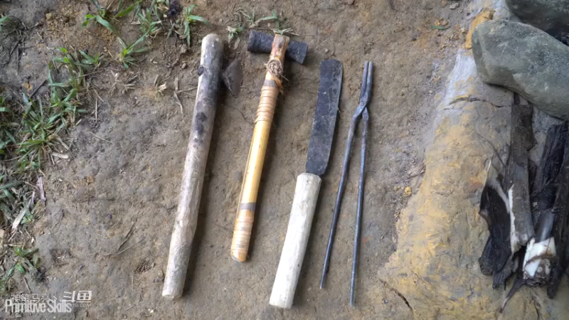 E62手工工具钳子及水果刀10【真人我的世界-空手发展-单人炼铁】