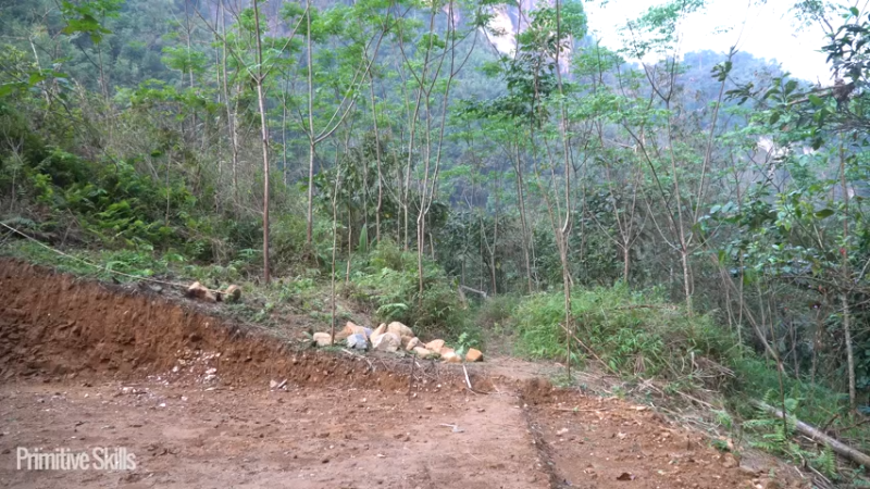 E70第一件木屋4【真人我的世界-空手发展-单人炼铁】