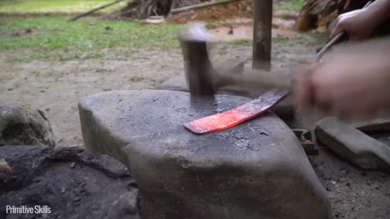 E69制作木匠工具3【真人我的世界-空手发展-单人炼铁】