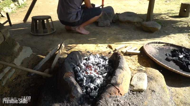 E67锻造锄头种植玉米4【真人我的世界-空手发展-单人炼铁】