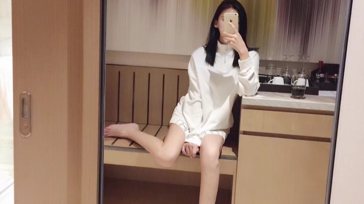 纵横峡谷的小车队