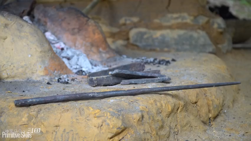 E62手工工具钳子及水果刀7【真人我的世界-空手发展-单人炼铁】