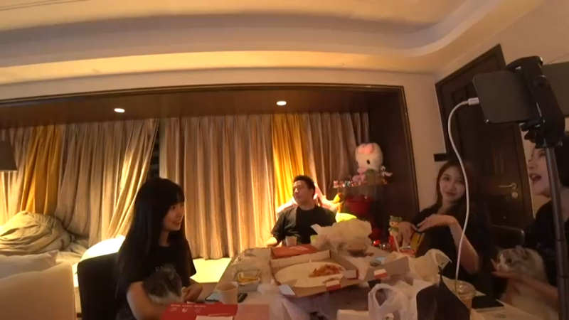 【2021-07-14 22点场】亡命快递龙龙龙：今天去呆总家作客！