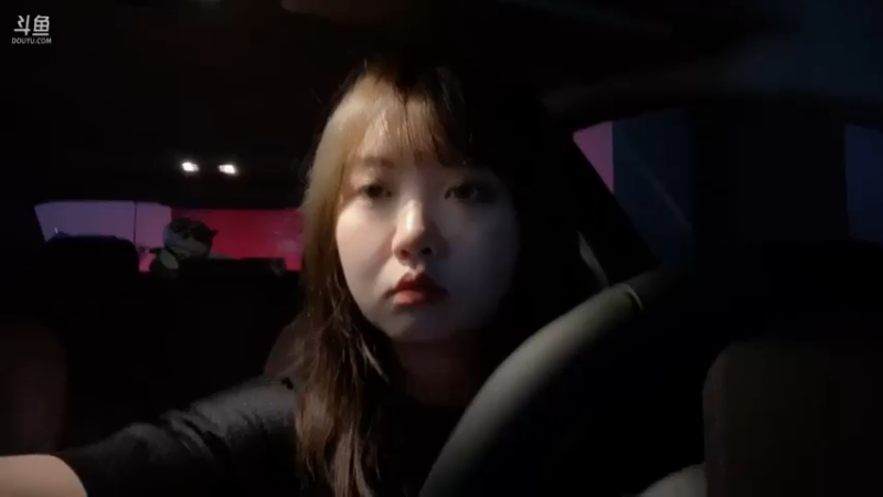 【2021-07-15 16点场】紫琪儿小波霸：深圳声优邓紫琪：见一下龙哥