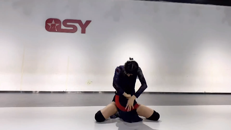 我在斗鱼看沫沫同学丶直播舞蹈