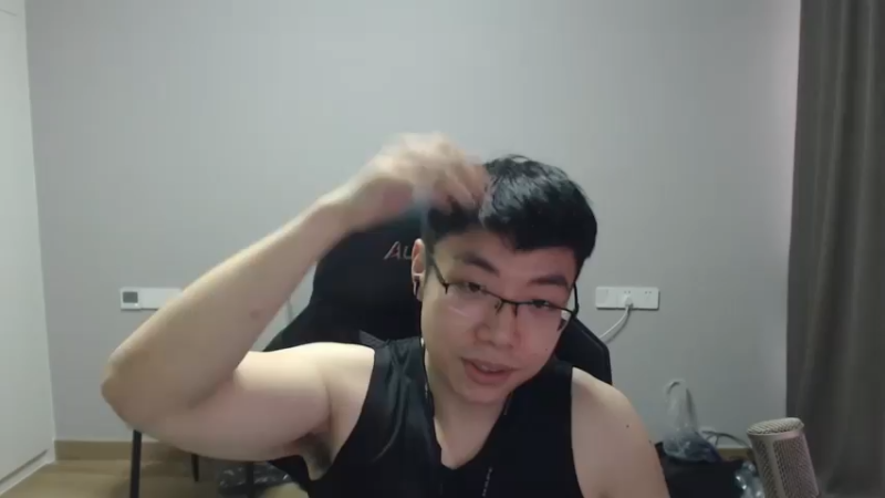 YD解说丶+ 英雄联盟：10分钟结束游戏，上单刀妹都是这么恐怖，乱杀局
