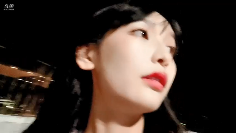 【2021-07-16 19点场】叶知秋Vanessa：叶知秋：赶车去乌镇 不定时开播