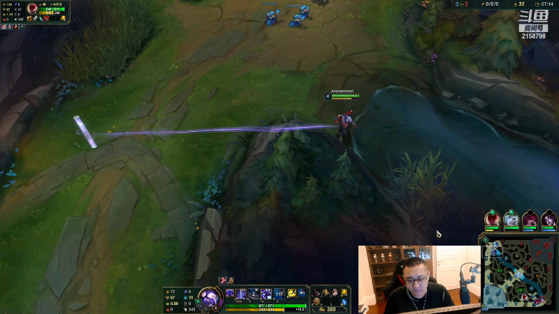 我在斗鱼看小鱼小鱼吃虾米直播户外