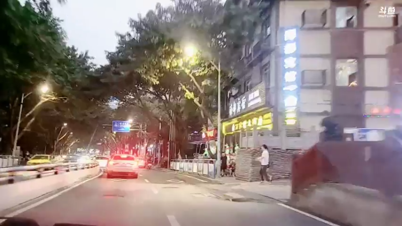 【2021-07-18 20点场】逐梦兄弟：重庆玩一玩