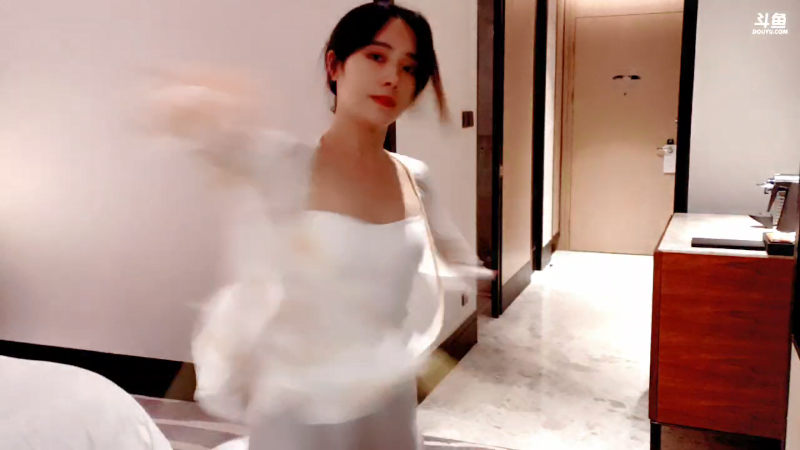 我在斗鱼看沫沫同学丶直播舞蹈