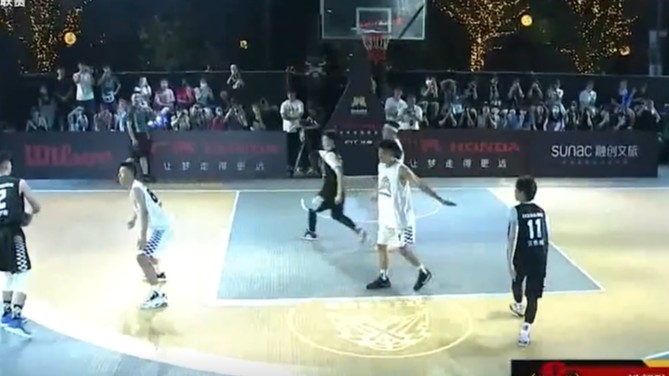 哥们打得还不错吧~把帅气打在公屏上~