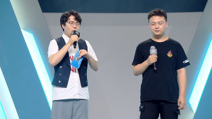 【赛后采访】JCR.千寻：随便玩玩反正也要被2比0