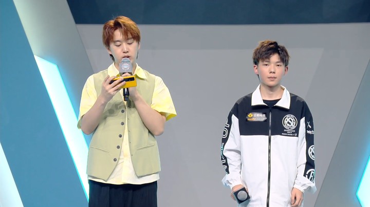 【赛后采访】RSG.小钰：追光者平时练的比较多，双生战神在紧张的情况下不好控制