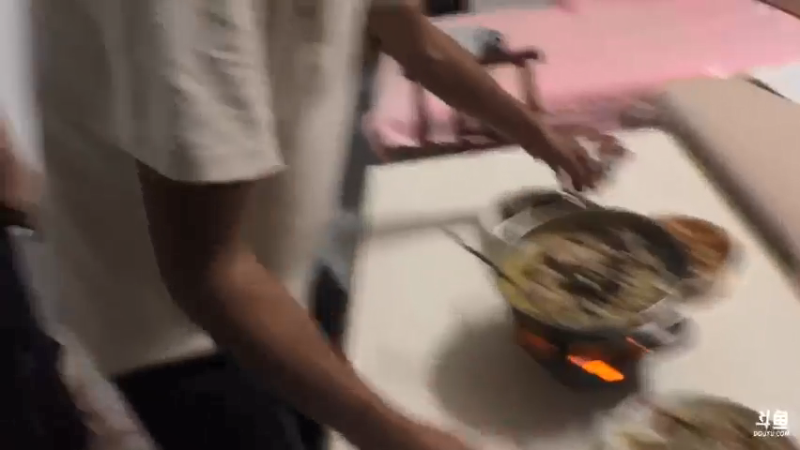 【2021-07-21 21点场】魅力生活i：晚上宵夜聊天