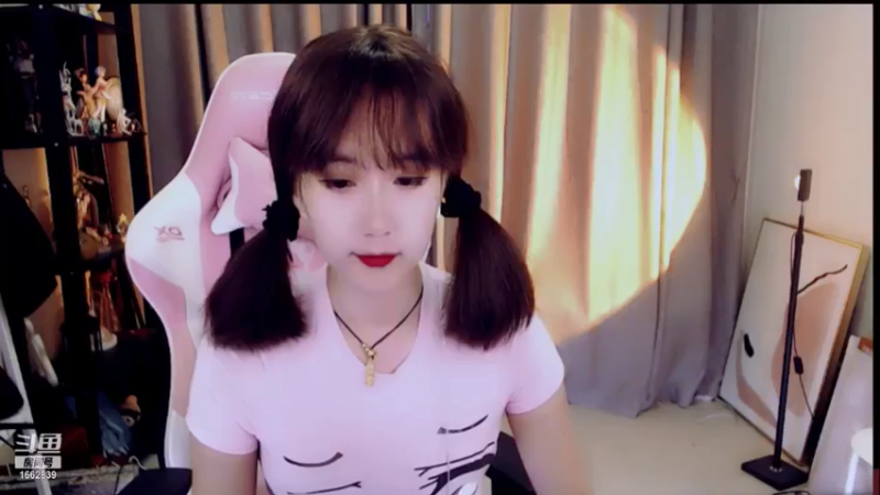 【2021-07-21 20点场】哈尼九：有一个美女在直播
