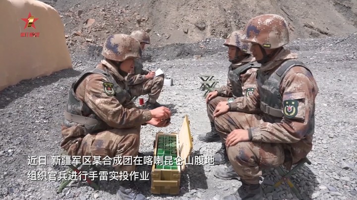 【第一军视】海拔5000米！一起来看新疆军区某合成团的手雷落地“开花”