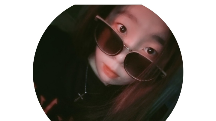 一个果子乐队主唱
