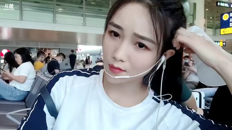 【2021-07-23 15点场】百变姑姑肖淑洁：淑洁:去青岛啤酒节哇
