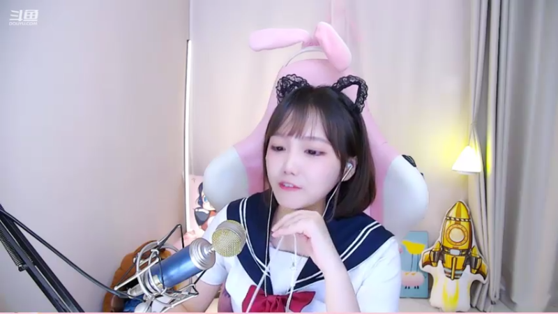 【2021-07-21 16点场】欣小菜：【有车位】萌妹上分如喝水！