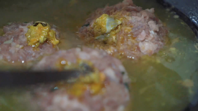 我在斗鱼看YESHI小哥直播美食