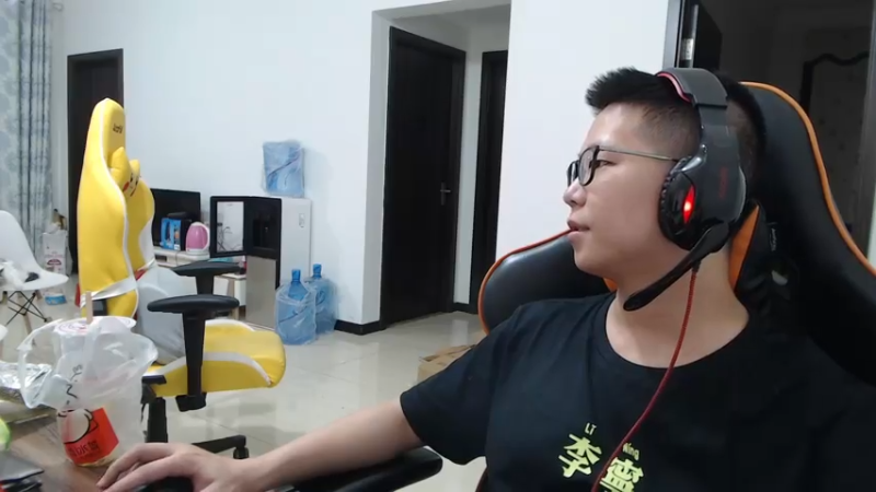 【2021-07-25 00点场】余小C真的很强：余小C：玩一玩环节！