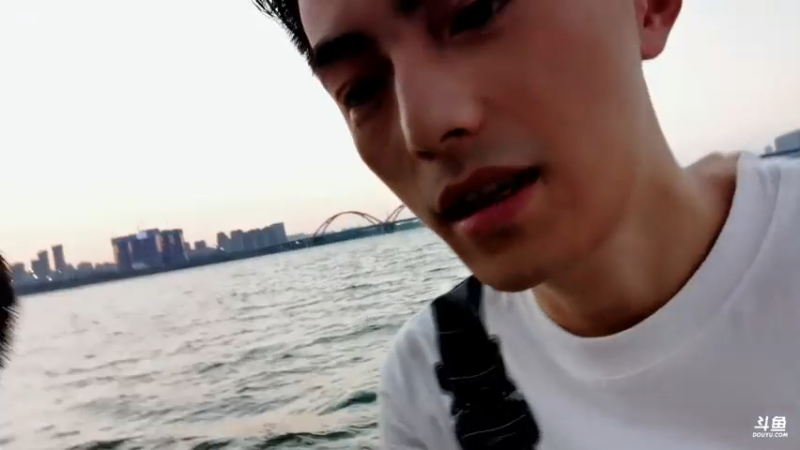 【2021-07-25 19点场】智勋勋勋勋：智勋：晚上7点户外见