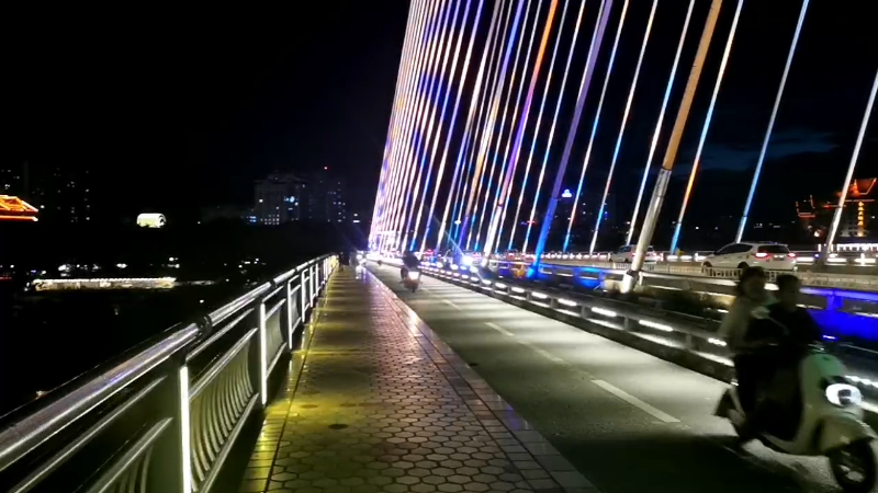 西双版纳大桥夜景-